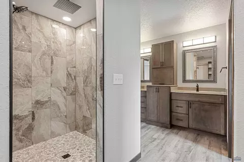 8072 Foley Dr, Summerset, SD 57769 photo 11