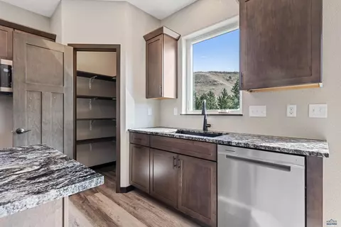 8072 Foley Dr, Summerset, SD 57769 photo 7