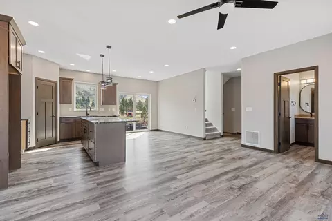 8072 Foley Dr, Summerset, SD 57769 photo 3