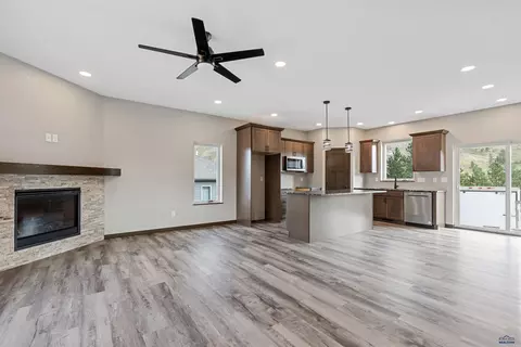 8072 Foley Dr, Summerset, SD 57769 photo 2