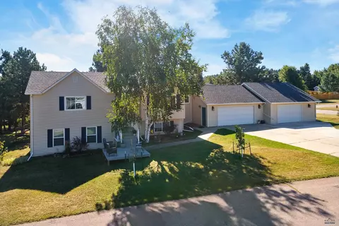 4802 Tanager Ct, Rapid City, SD 57702