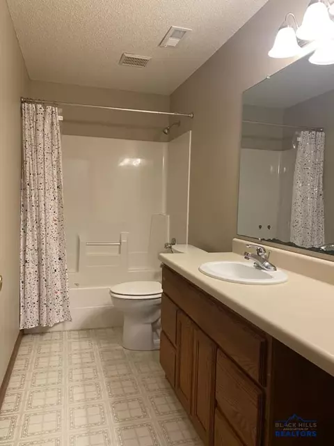 1007 S 35th St, Spearfish, SD 57783 photo 9