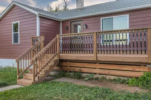 434 8th, Sturgis, SD 57785 photo 2
