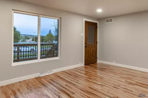 434 8th, Sturgis, SD 57785 photo 7