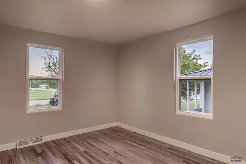 434 8th, Sturgis, SD 57785 photo 15