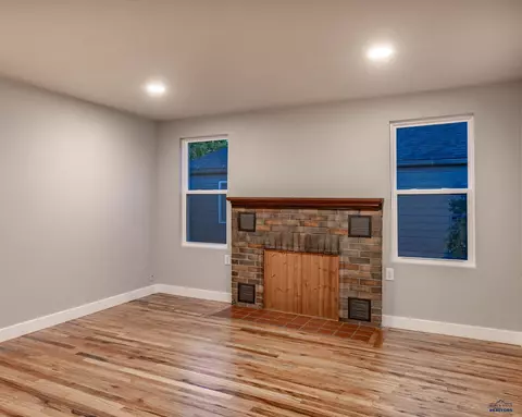 434 8th, Sturgis, SD 57785 photo 4