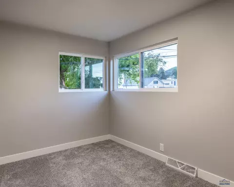 434 8th, Sturgis, SD 57785 photo 18