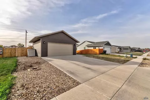 627 Boswell Blvd, Box Elder, SD 57719 photo 3