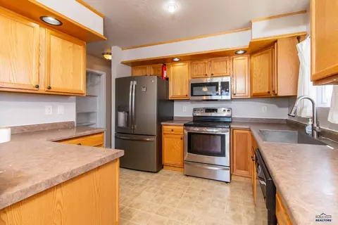 231 Freude Ln, Box Elder, SD 57719 photo 5