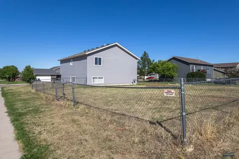 231 Freude Ln, Box Elder, SD 57719 photo 15
