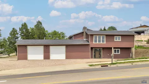 5140 Twilight Dr, Rapid City, SD 57703
