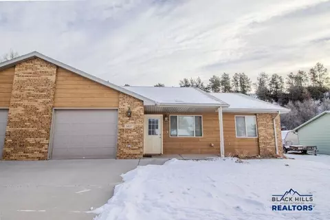 1407 Germond St, Hot Springs, SD 57747