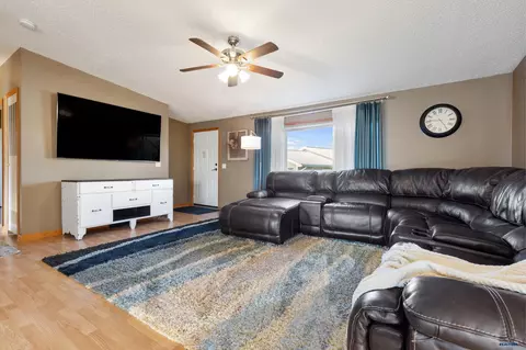 309 Kelly Ave, Wall, SD 57790 photo 6