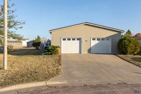 309 Kelly Ave, Wall, SD 57790 photo 2