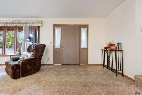 212 W 4th Ave, Wall, SD 57790 photo 11
