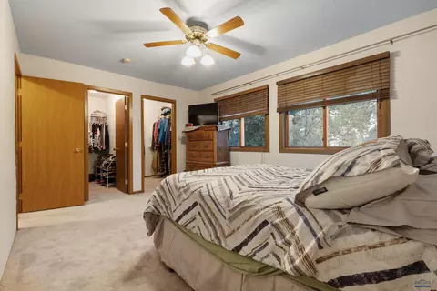 212 W 4th Ave, Wall, SD 57790 photo 22