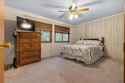 212 W 4th Ave, Wall, SD 57790 photo 21
