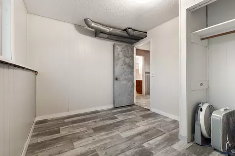 212 W 4th Ave, Wall, SD 57790 photo 27