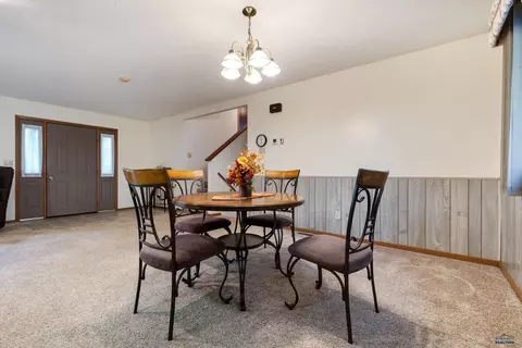 212 W 4th Ave, Wall, SD 57790 photo 17