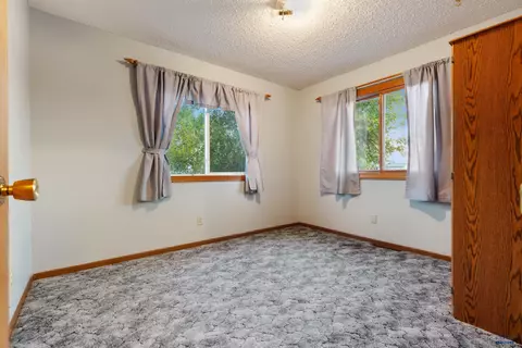 212 W 4th Ave, Wall, SD 57790 photo 20