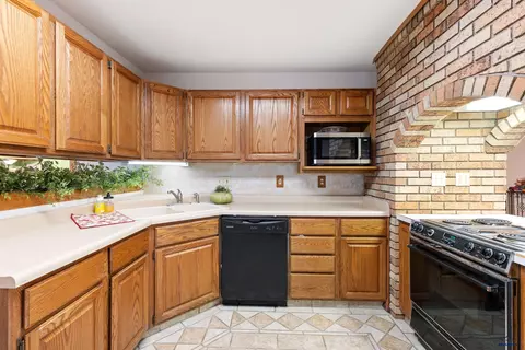 212 W 4th Ave, Wall, SD 57790 photo 15