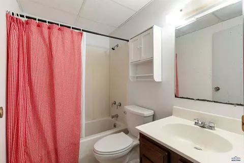 212 W 4th Ave, Wall, SD 57790 photo 29