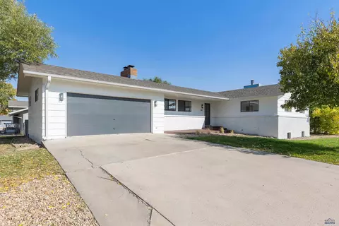 3130 Turtle Creek Ct, Rapid City, SD 57703