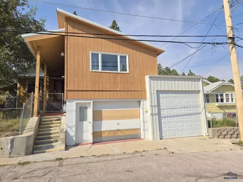 415 Spark St, Lead, SD 57754 photo 2