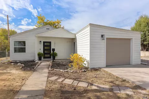 1911 Ivy Ave, Rapid City, SD 57701