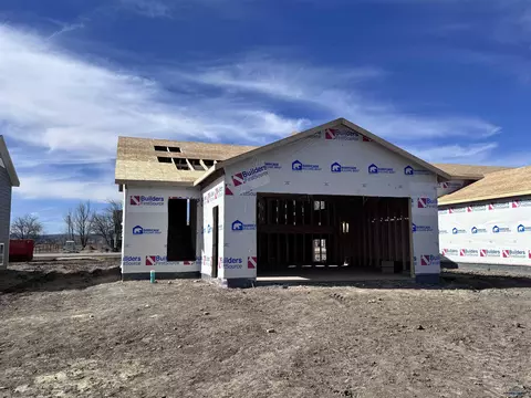 3975 Haralson Ln, Rapid City, SD 57703
