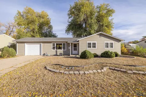 228 E Fairmont Blvd, Rapid City, SD 57701