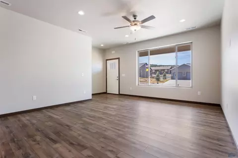 2206 Quartzite Dr, Sturgis, SD 57785 photo 9