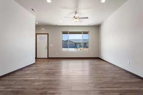 2206 Quartzite Dr, Sturgis, SD 57785 photo 10