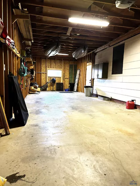 2027 10th Ave, Belle Fourche, SD 57717 photo 19