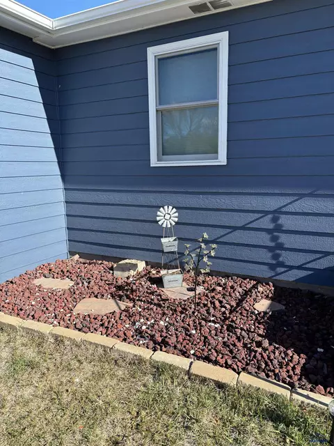 2027 10th Ave, Belle Fourche, SD 57717 photo 20