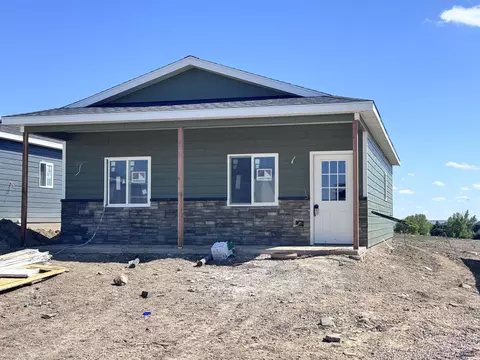 5629 Bridge Dr, Rapid City, SD 57703