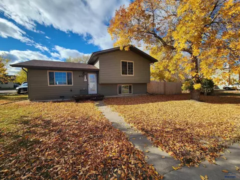 4017 Chief Dr, Rapid City, SD 57701