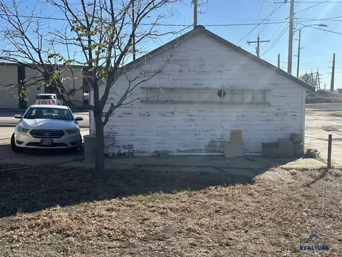 94 1st Ave, Edgemont, SD 57735 photo 3