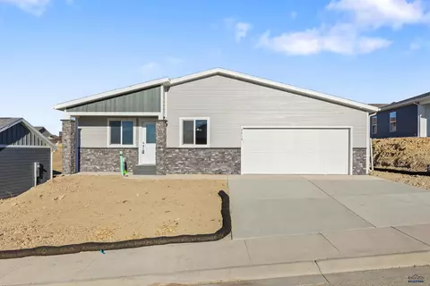 2218 Noah St, Rapid City, SD 57703