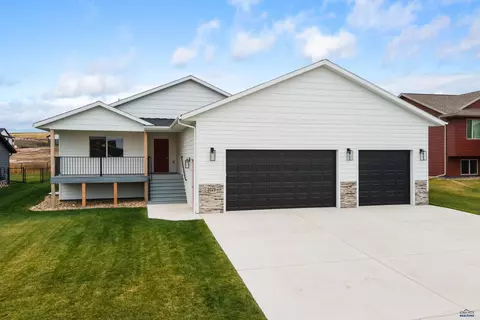 3029 Caymus Dr, Rapid City, SD 57703