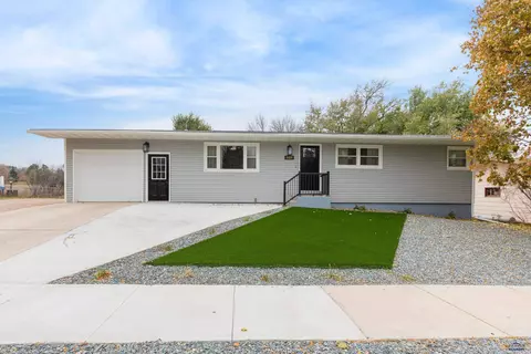 2425 Minnewasta Rd, Rapid City, SD 57702