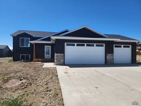 3709 Sako Ct, Rapid City, SD 57703