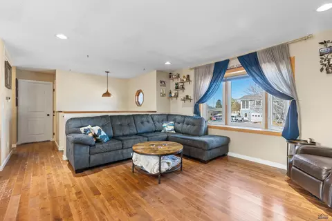 713 E Hudson St, Spearfish, SD 57783 photo 9