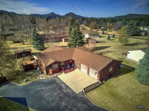 10407 Glen Haven Ct, Rapid City, SD 57702