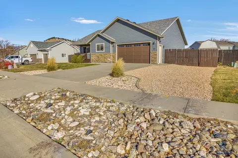 14920 Sun Valley Dr, Summerset, SD 57769