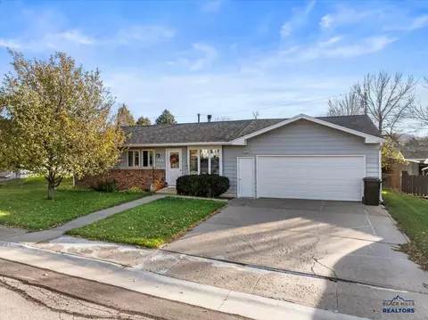 721 E Hudson St, Spearfish, SD 57783