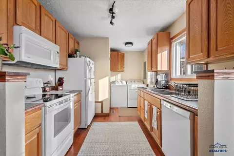 721 E Hudson St, Spearfish, SD 57783 photo 8