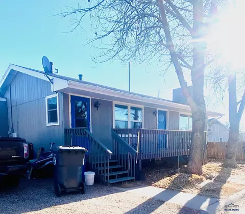 3708 Canyon Lake Dr, Rapid City, SD 57702