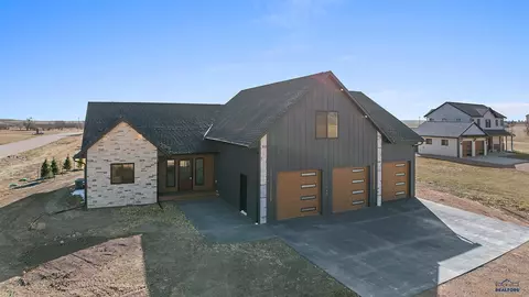 16440 Creek Side Pl, Piedmont, SD 57769