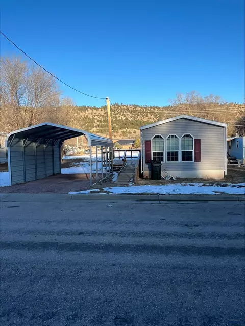 825 S Chicago, Hot Springs, SD 57747